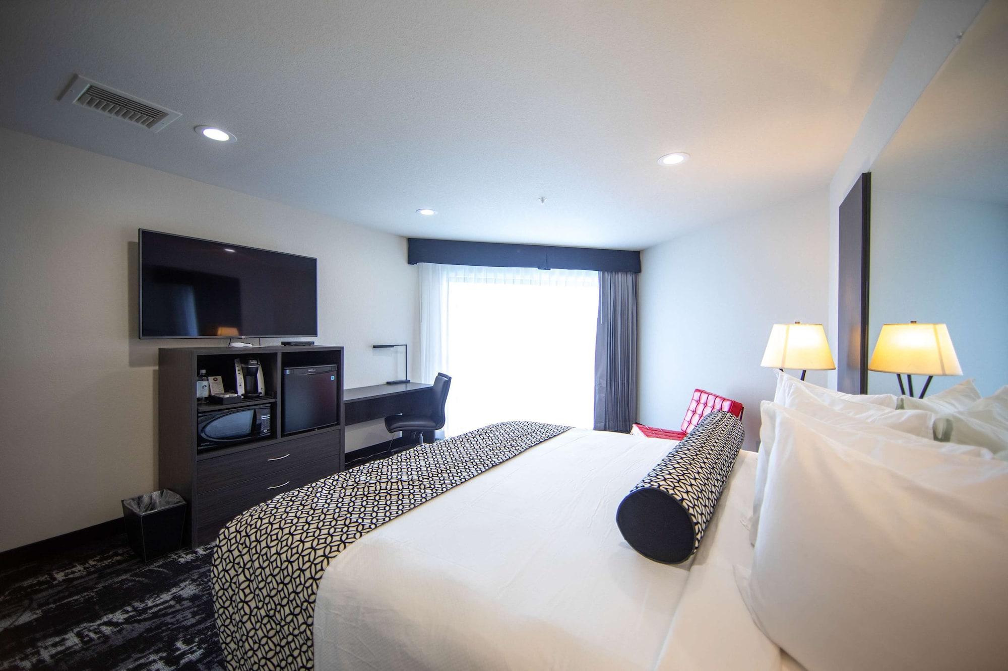 Centennial Hotel 3*