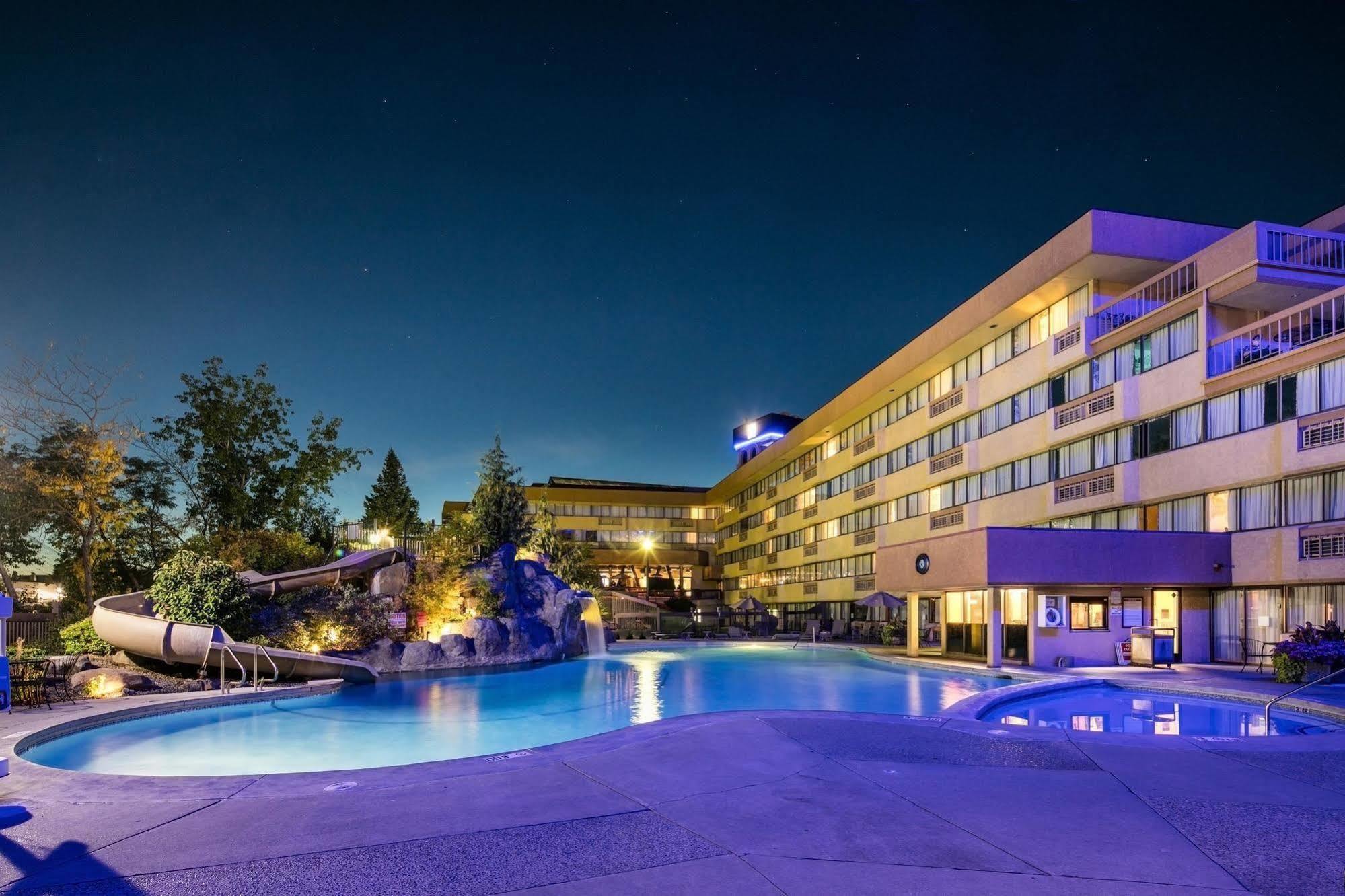 Centennial Hotel 3*